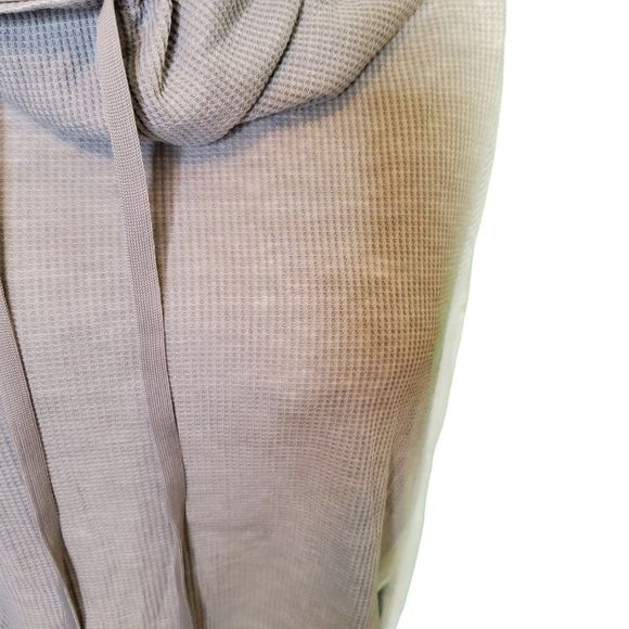 Mono b Gray Waffle Cowl Funnel Neck Lounge Activewear Cropped Pullover Sz S - Picture 5 of 8